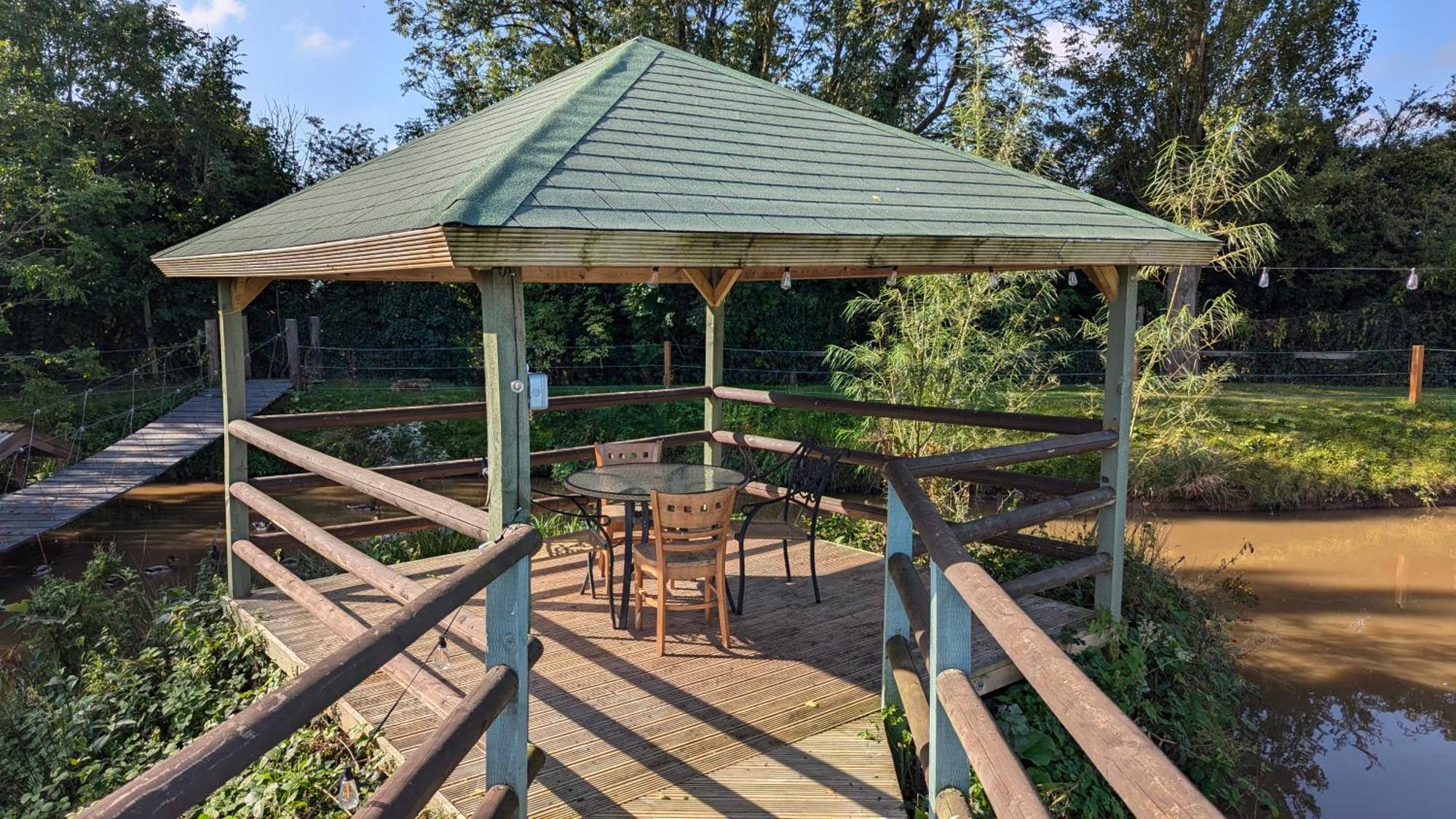 Villa Sunset Retreats The Double Hobbit Worcester Exterior foto
